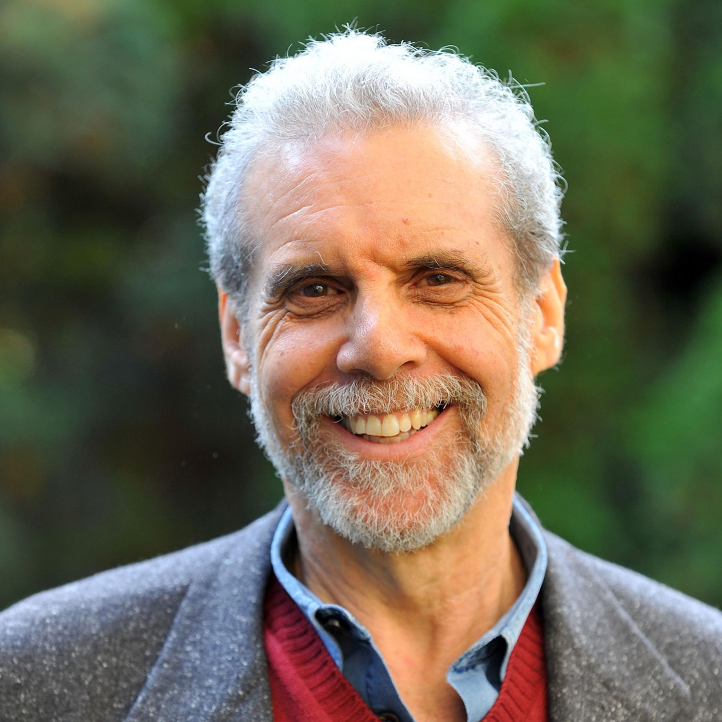 Author of Emotional Intelligence DANIEL GOLEMAN on Focus, Balance &amp; Optimal Living