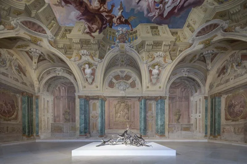  ‘Monkeys’ 1998-2001, Stainless steel, 1/6, edition of 6 + 1 AP 41 1/4 x 66 x 85 1/2 in (104.77 x 167.64 x 217.17 cm) Courtesy the Belvedere Museum, Vienna © photo by Johannes Stoll 