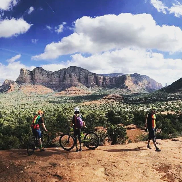 Real beautiful day in Sedona. 
Swipe ----&gt;&gt; for more! 
#teamrudeboy303 #sedona #mountainbiking #jinjicycles #pano #apreseverything 📸: @rowdyboom