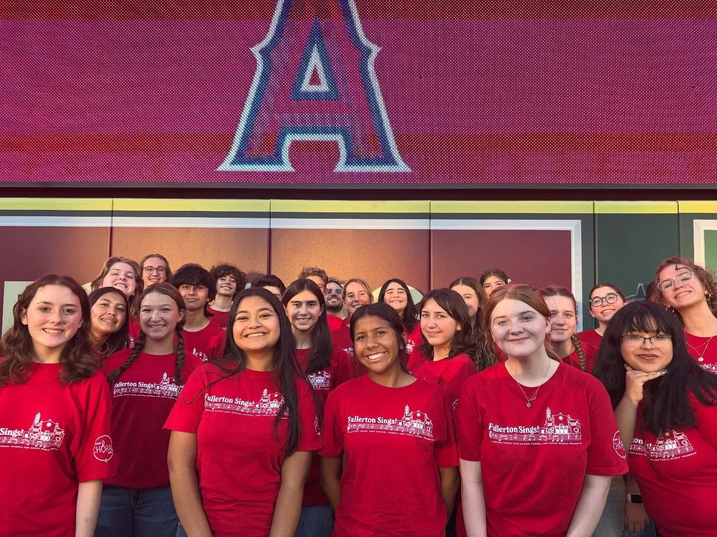 The Fullerton Union High School Choral and Vocal Music Program had a great time participating in Choir Night at Angels Stadium last night! Thank you @angels for hosting a great community event on the field!
