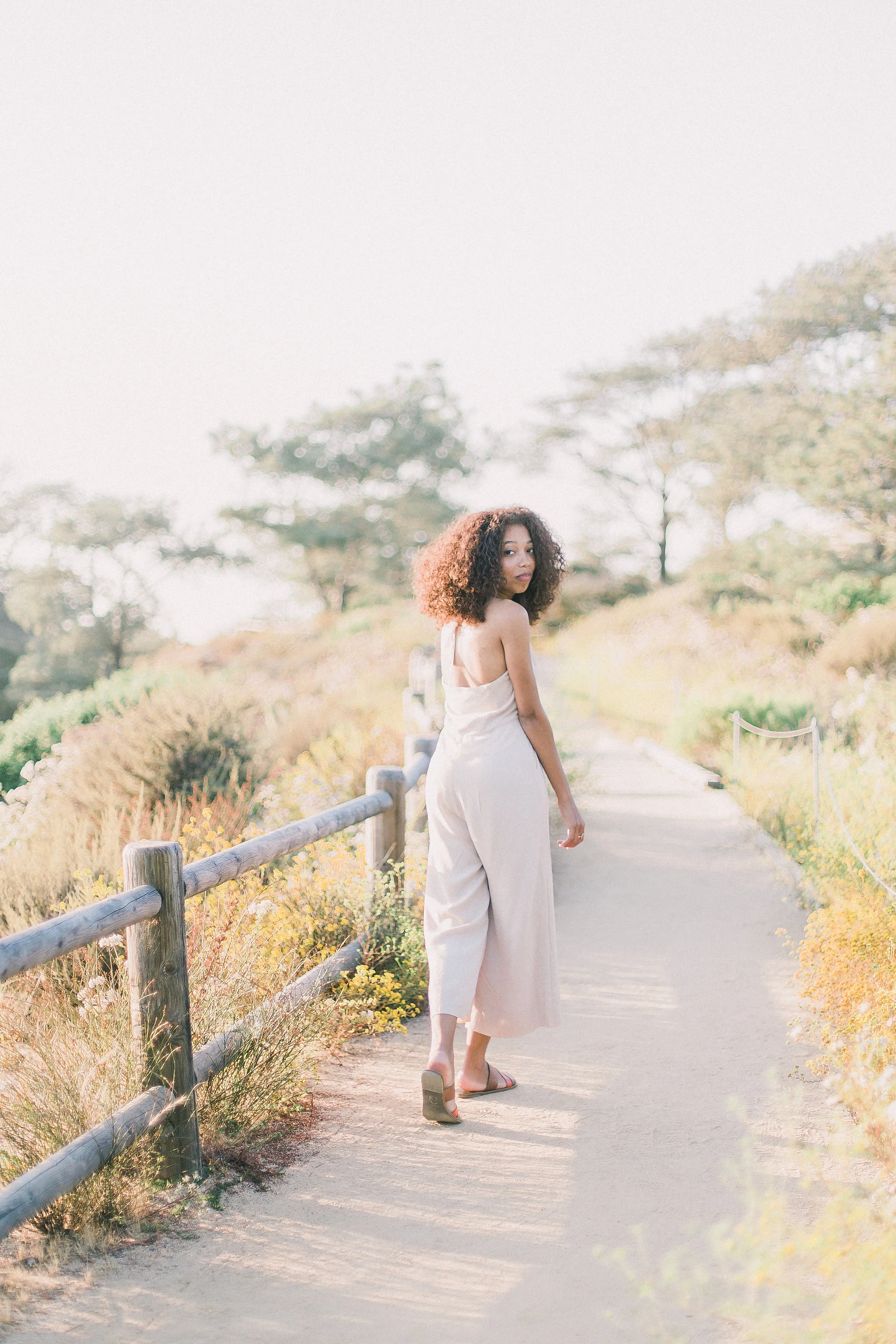 AlexSeniorSession_TorreyPinesBeachTrail_CoastalCactusPhotography-27.jpg