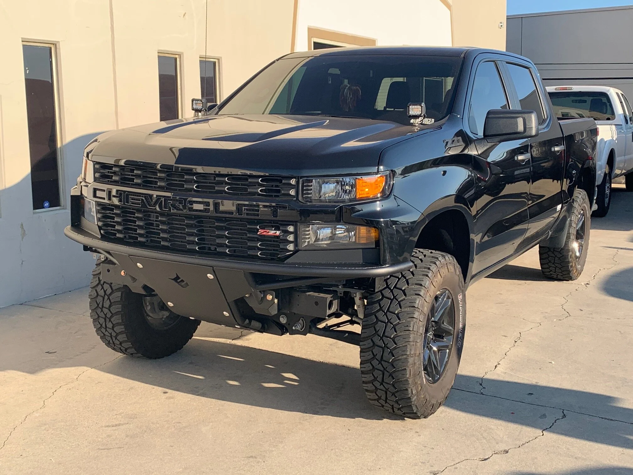 EVIL OFFROAD 2019 21 CHEVROLET SILVERADO PURE EVIL PRERUNNER FRONT 