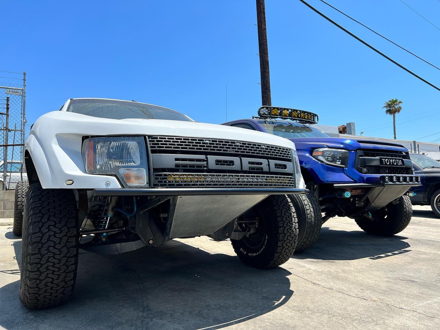 It&rsquo;s always a good day when the sun is out and you have a couple of wide ones to work on&hellip; #evilmfg #evilmanufacturing #eviloffroad #liveevil #evilinside @texa_rado #fordf150 #toyotatundra