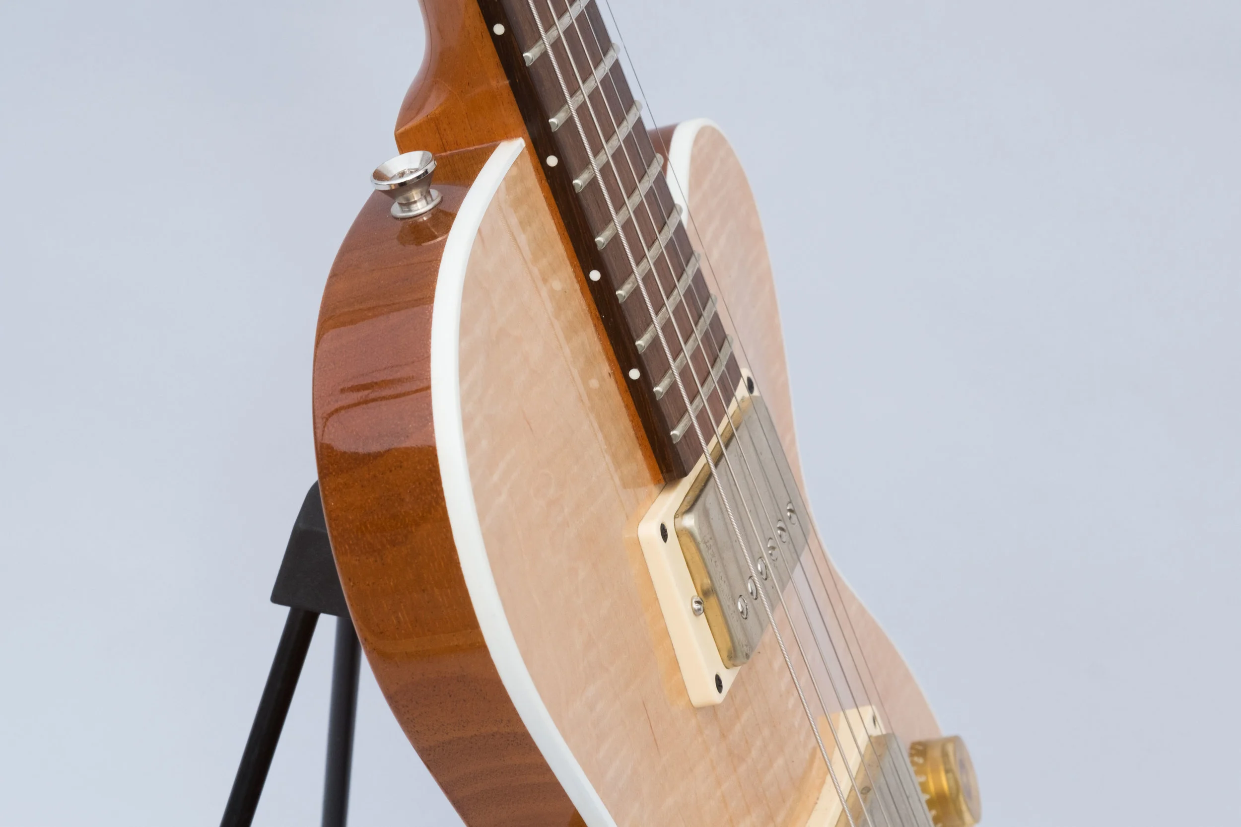 Honeybee Originals King Bee Guitar5.jpg