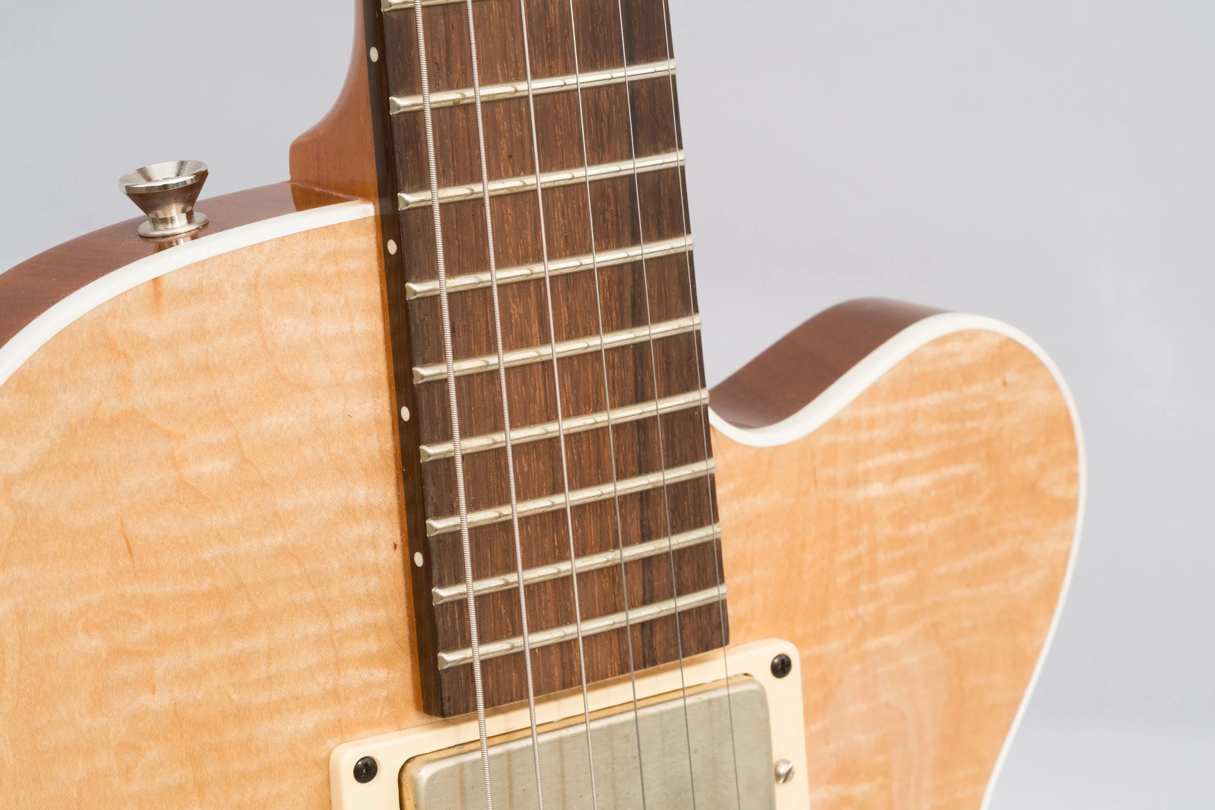 Honeybee Originals King Bee Guitar3.jpg