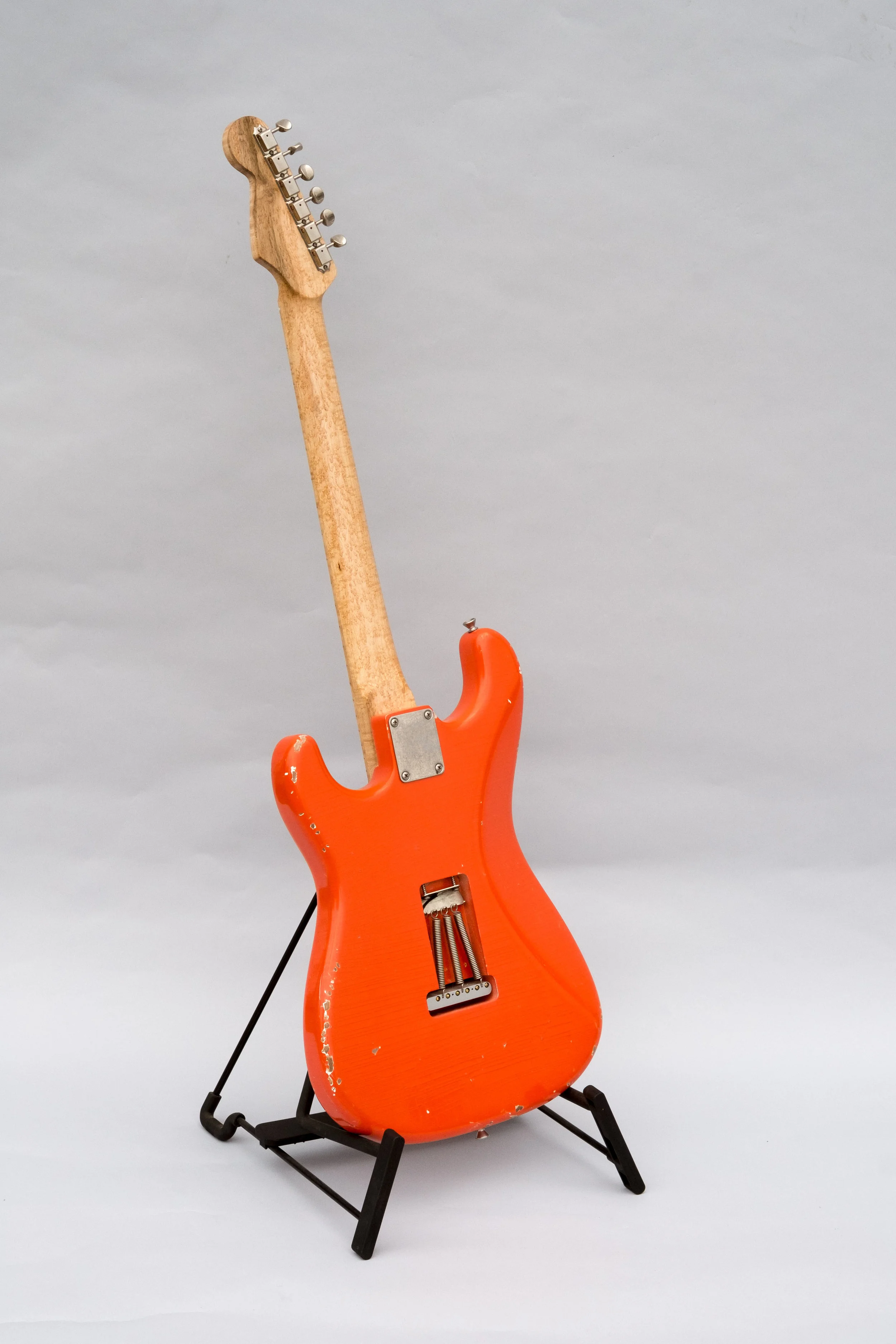 Honeybee Originals S-Model Fiesta Coral Guitar3.jpg