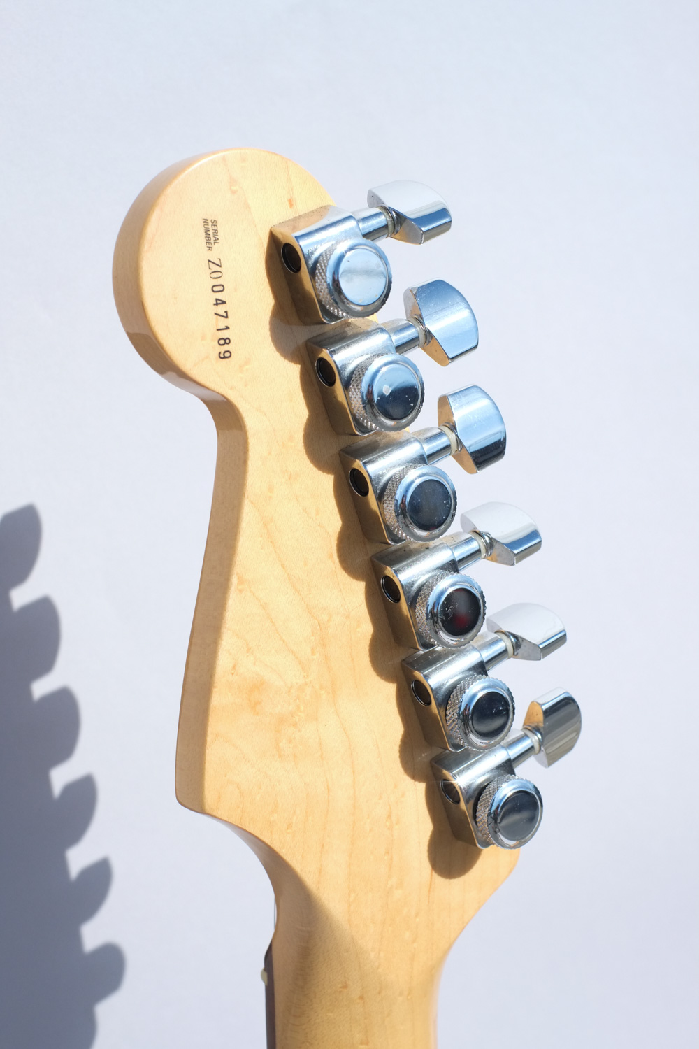 Honeybee Vintage Late 90s Fender Stratocaster American Standard black-7.jpg