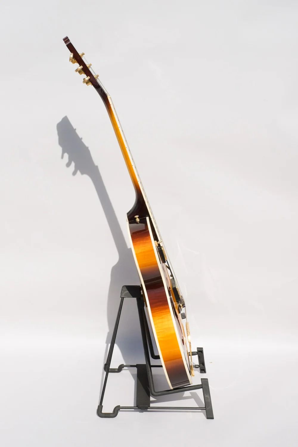 Honeybee Vintage late 90s Guild X-170-9.jpg