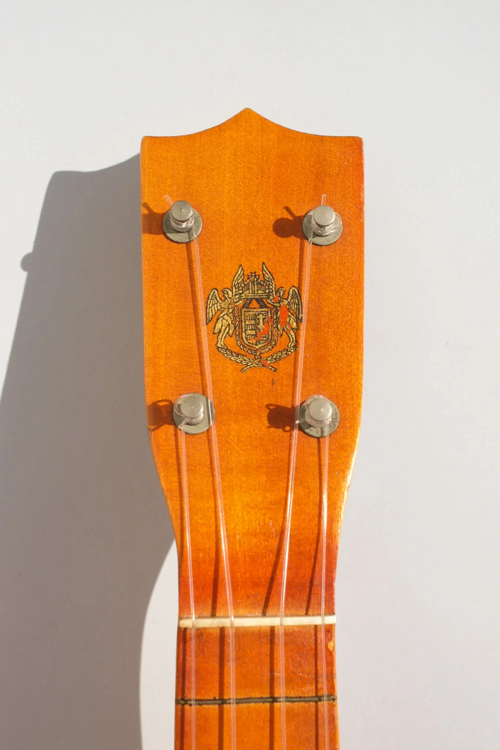 Honeybee Vintage Waikiki Pacific Los Angeles soprano ukulele-“Jimmy Reed”-branded Silvertone--4.jpg