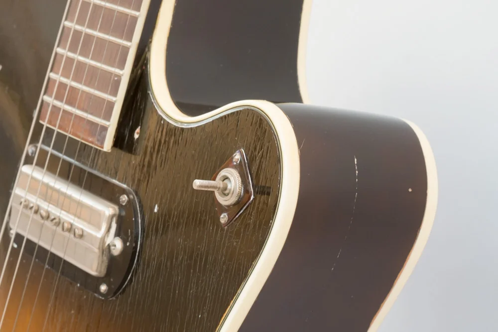 Honeybee Vintage 1950s Harmony H-62-4.jpg