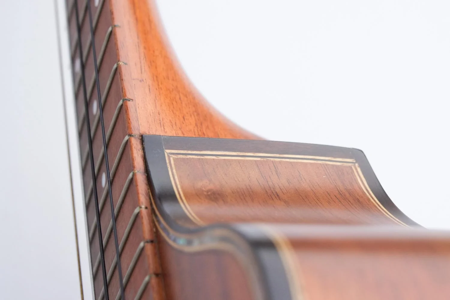 Honeybee Vintage Mele cutaway Ukukele with abalone -7.jpg