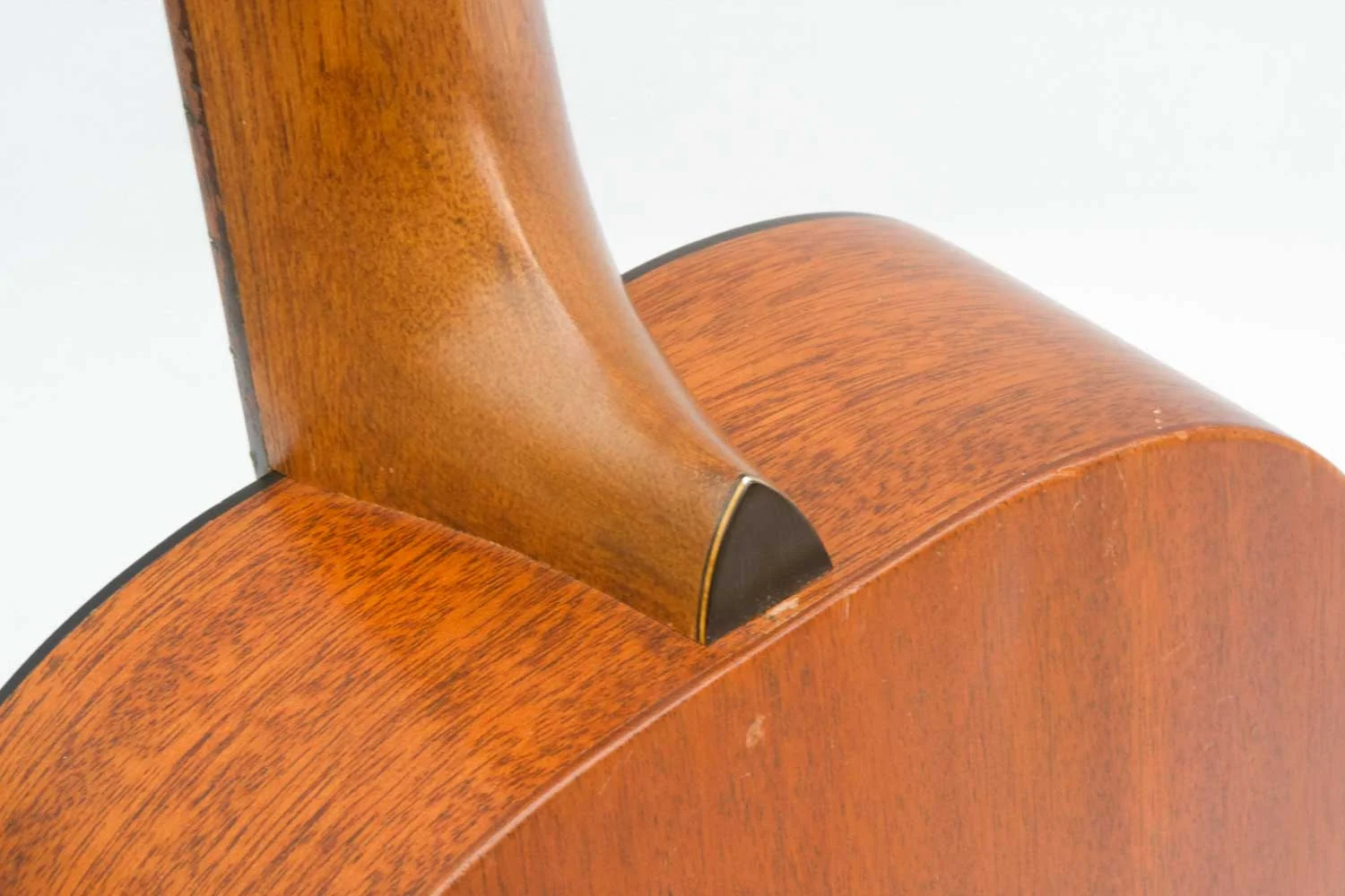 Honeybee Vintage 1930s Supertone Parlor Guitar La Habanera-4.jpg