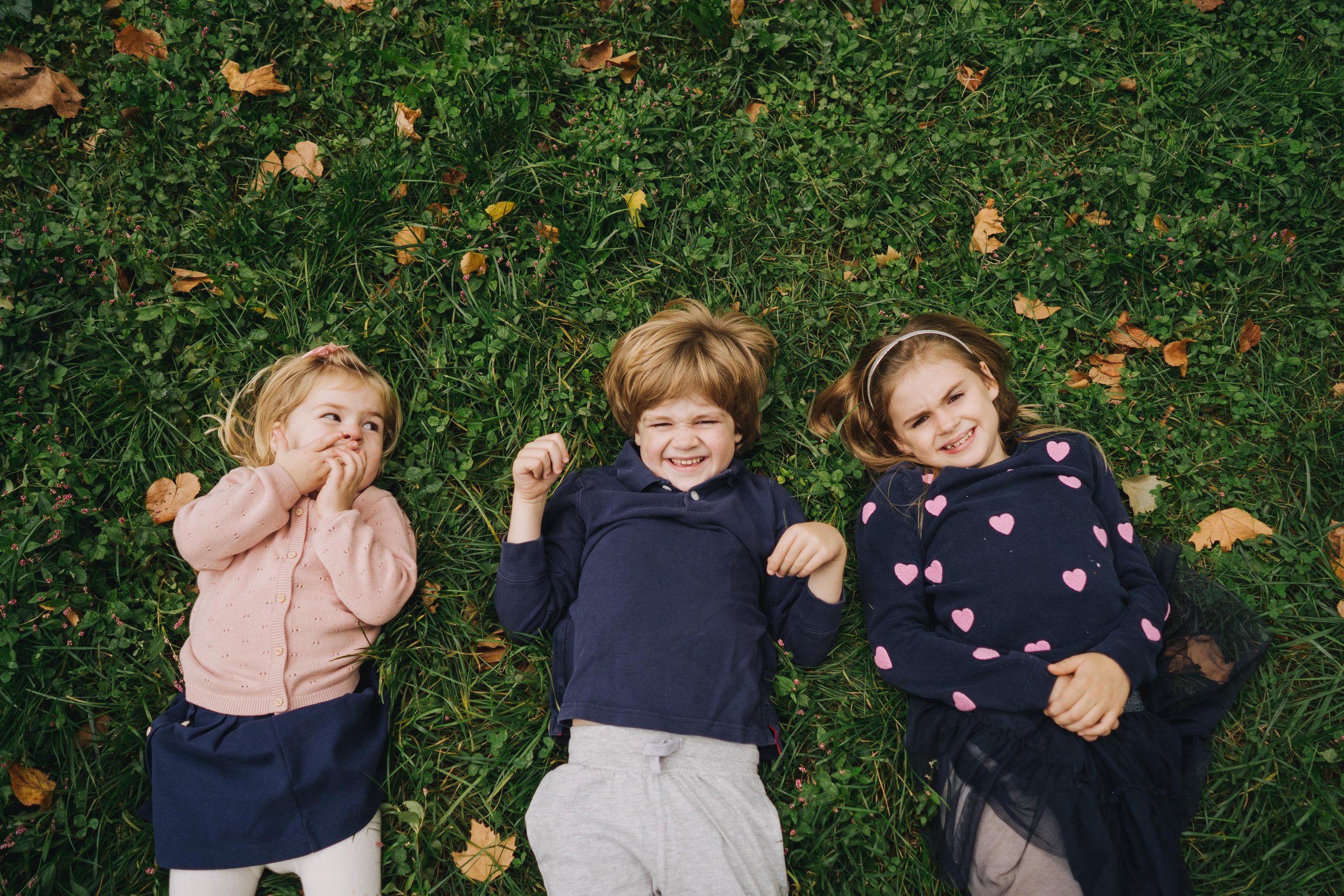 central-park-relaxed-family-photo-sesssion.jpg