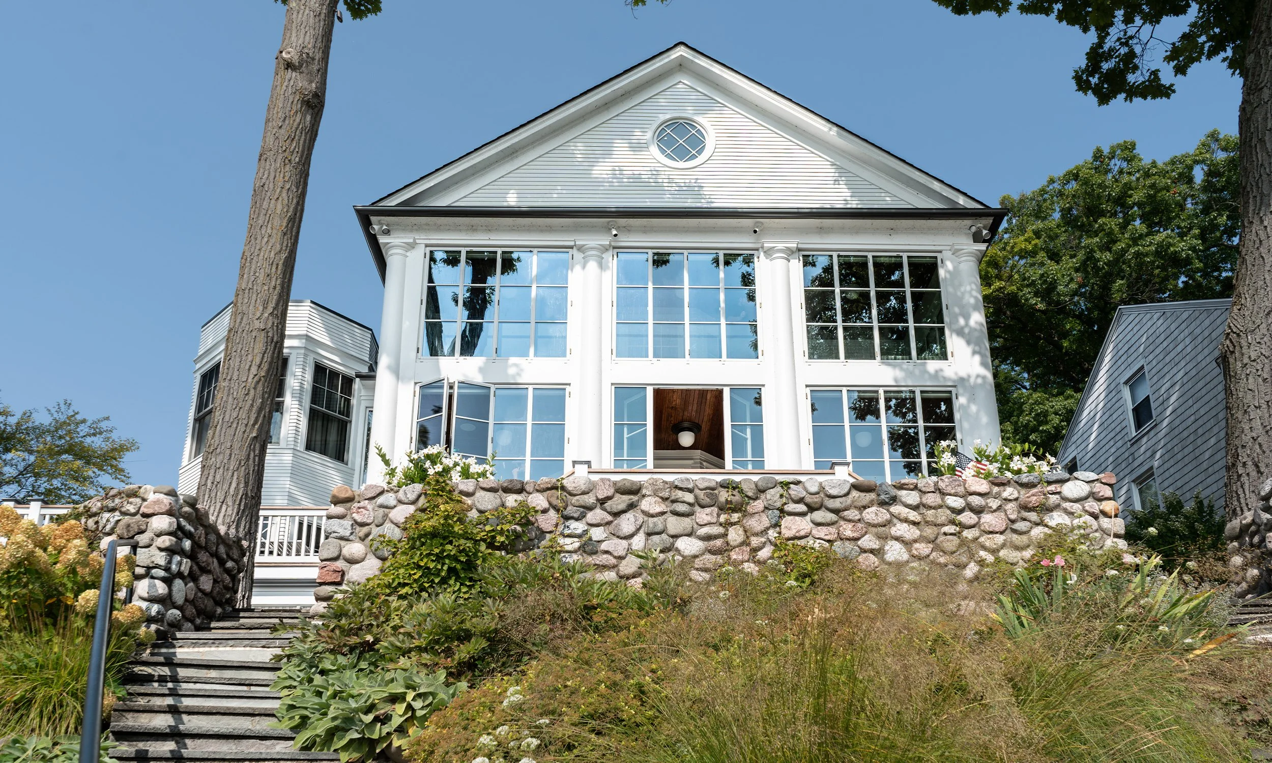 EXTERIOR2.jpg