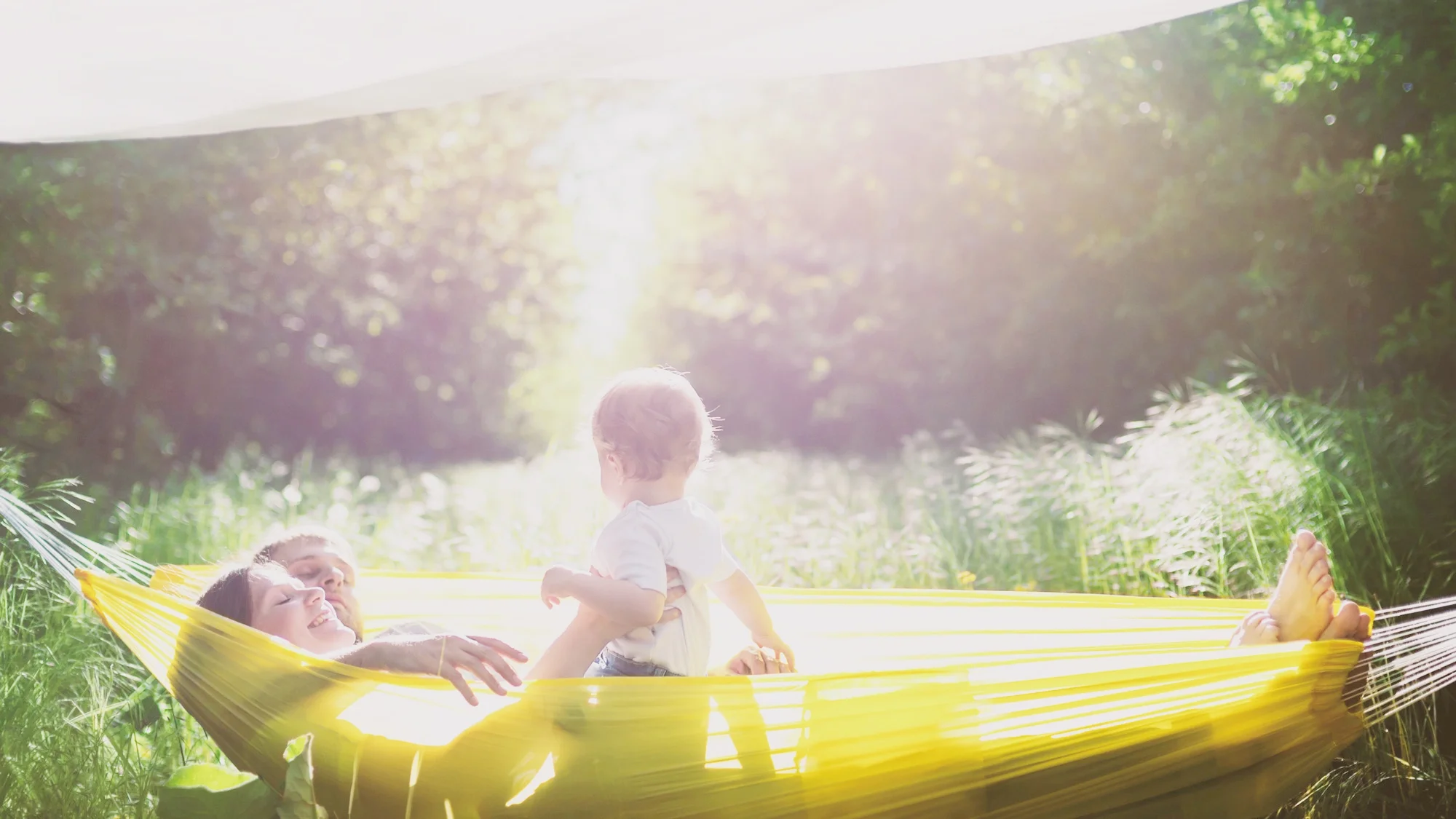 32-Family-In-Hammock-v1.0.jpg