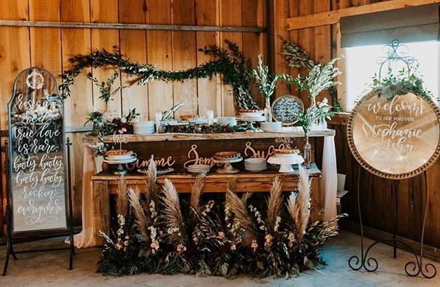 D E T A I L S  A N D  D E S S E R T // Scibble and Script signs take this dessert bar to the next level. But honestly, all we can see is pie! 🥧 😋  Remember what makes your wedding special is bringing in things that you love- like pie instead of cak