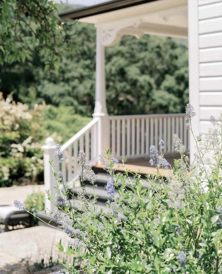 Just down the road from the Ancient Peaks Barn, the 8 Mile House is your perfect nearby stay&mdash;where old California charm meets modern comfort. 🌾✨⁠
⁠
With four historically themed guest rooms, a scenic covered porch, and a spacious outdoor patio