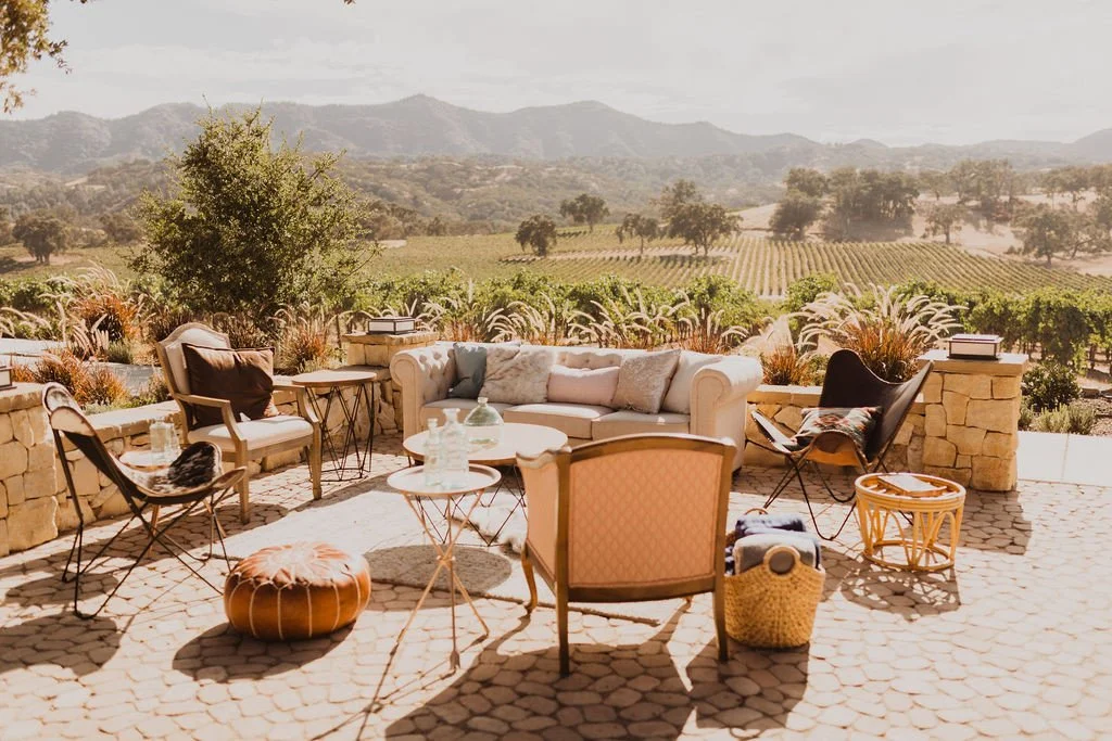 Cozy corners and vineyard views. The best at @ancientpeaksbarn