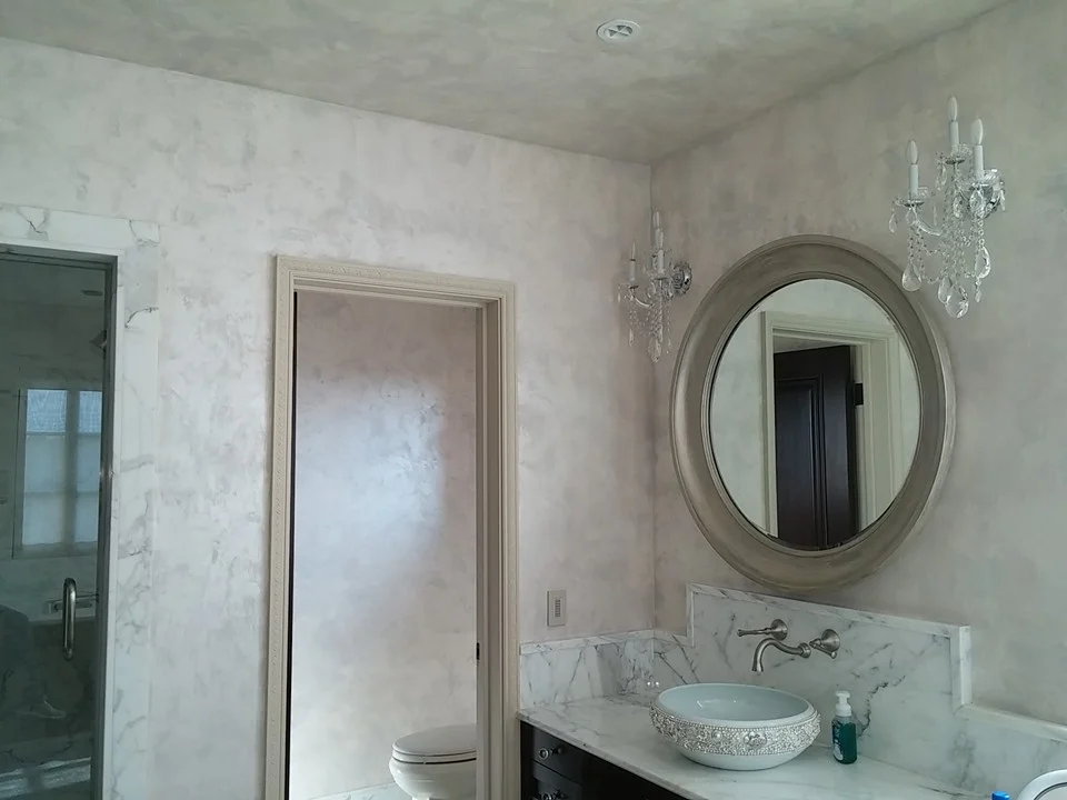 Pearl plaster princess bathroom