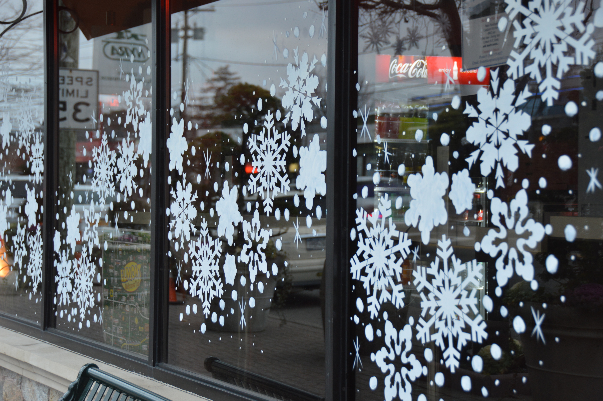 DECEMBER_2014_HOLIDAY_SNOWFLAKES.JPG