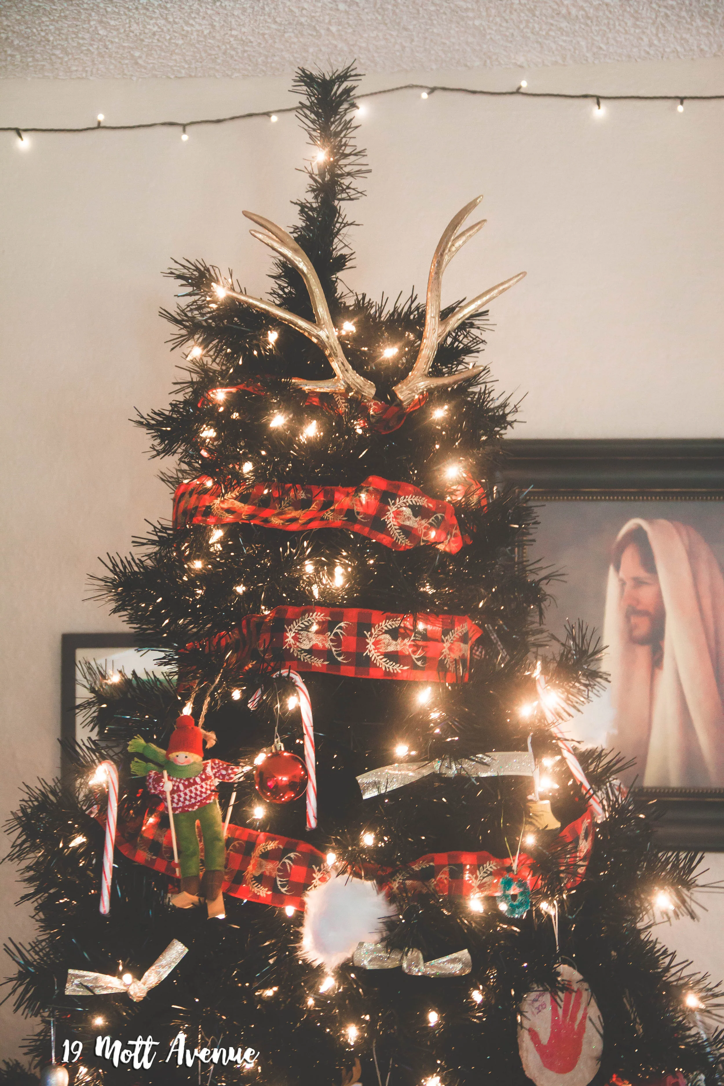 Buffalo Check Christmas Tree_3.jpg