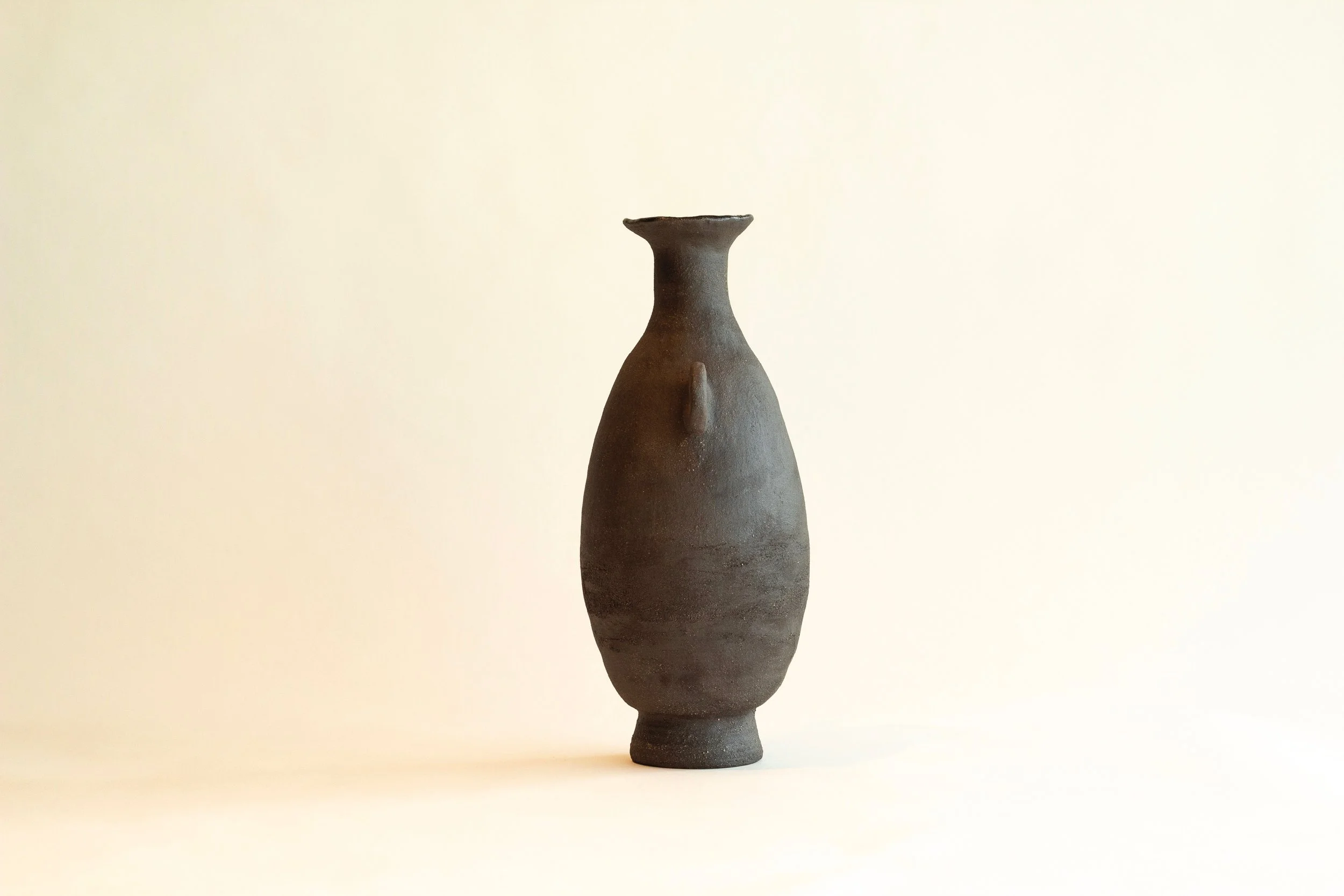CERAMIC VASE 02.jpeg