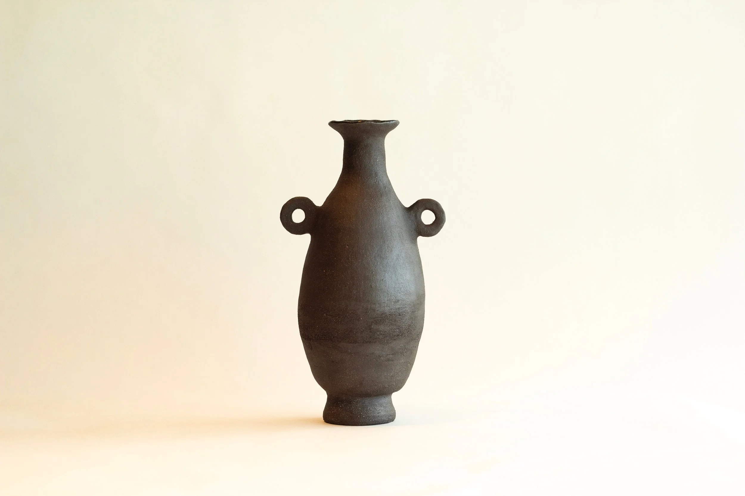 CERAMIC VASE 01.jpeg