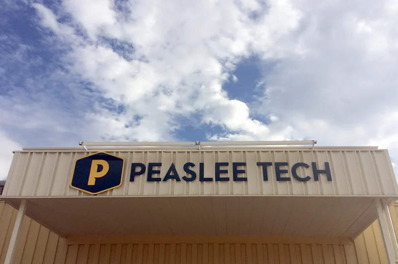 Pealsee-signage3.jpg