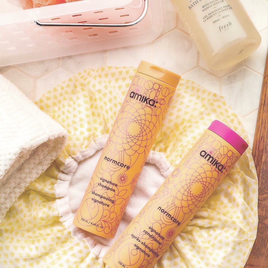 What’s in your shower? No sulfates, parabens, phthalates, gluten, silicone, mineral oil, petrolatum or artificial colors here !
•
•
Normcore Sulfate-Free Shampoo + Conditioner is great for all hair types...literally. Perfect for anyon