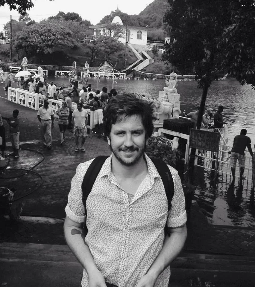 Gabriel Vituri é jornalista formado pela Faculdade Cásper Líbero. Como repórter, passou pelos portais do Estadão e da MTV Brasil, editou sites na Editora Abril e colaborou com outros veículos, impressos e digitais. Atualmente, é m estrando em Divulgação Científica e Cultural pela Unicamp, integra o grupo de pesquisa Informação, Comunicação, Tecnologia e Sociedade (ICTS/Unicamp) e atua como jornalista freelancer. 