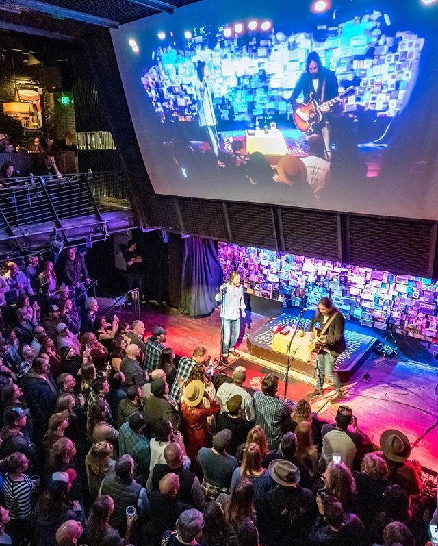 Chris Robinson and Rich Robinson of @TheBlackCrowes special acoustic set at @OpheliasDen 📸 for @AliveCoverage 
________________________
#brothersofafeather #blackcrowes #accoustic #livemusic #alivecoverage #livemusicphoto #ophelias #opheliasdenver #