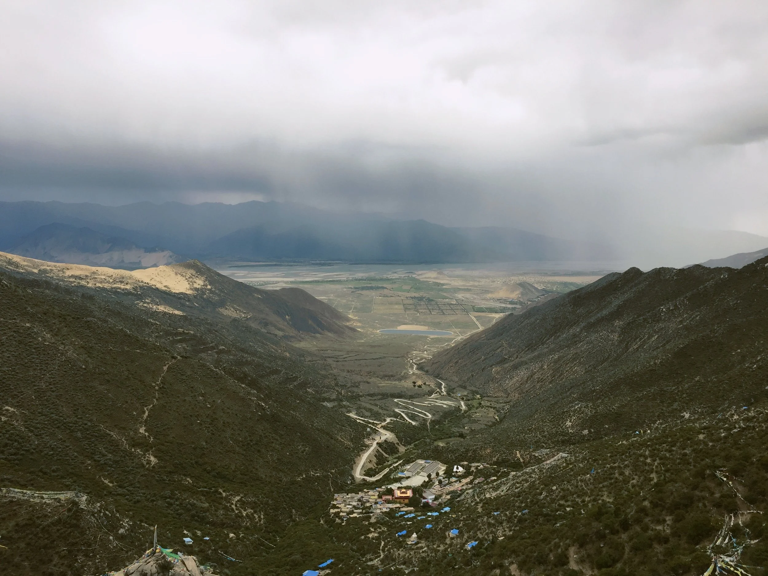 Chimphu valley.jpg