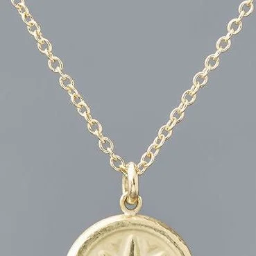 Compass Star pendant in 18k yellow gold 
