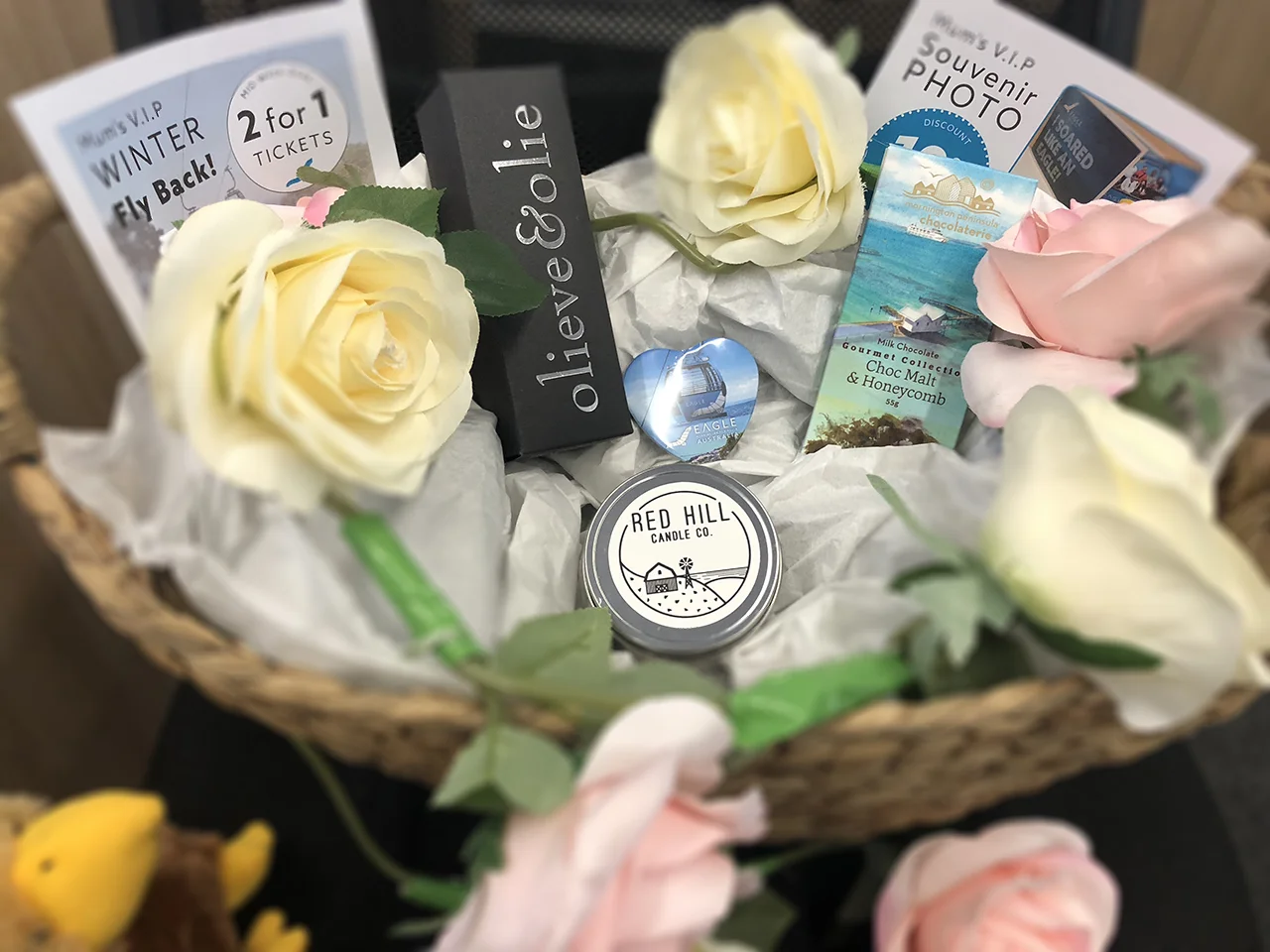 What's Inside Mum's V.I.P Gift?!