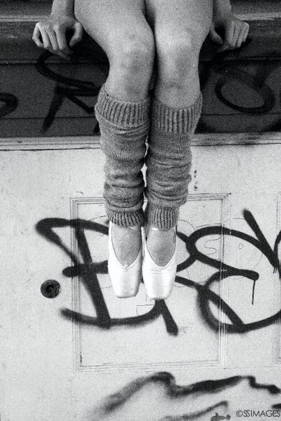 grafitipointelegs.jpg
