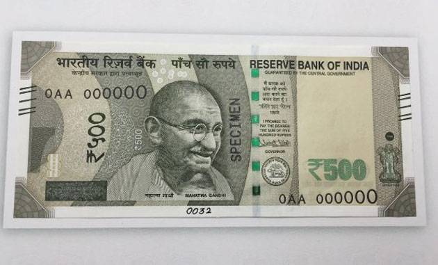 In an attempt to curb black money, PM Narendra Modi declares Rs 500, 1000 notes to be invalid
