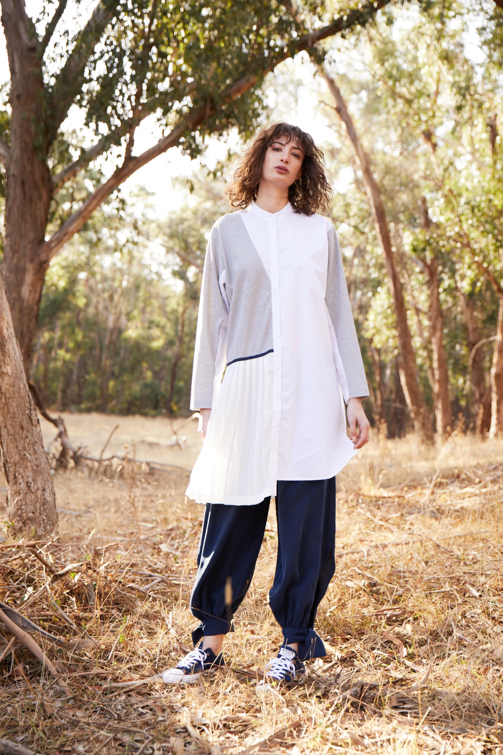 DTY02755 LEE SHIRT DTY02609 ELANA PANT MODEL’S OWN SHOES