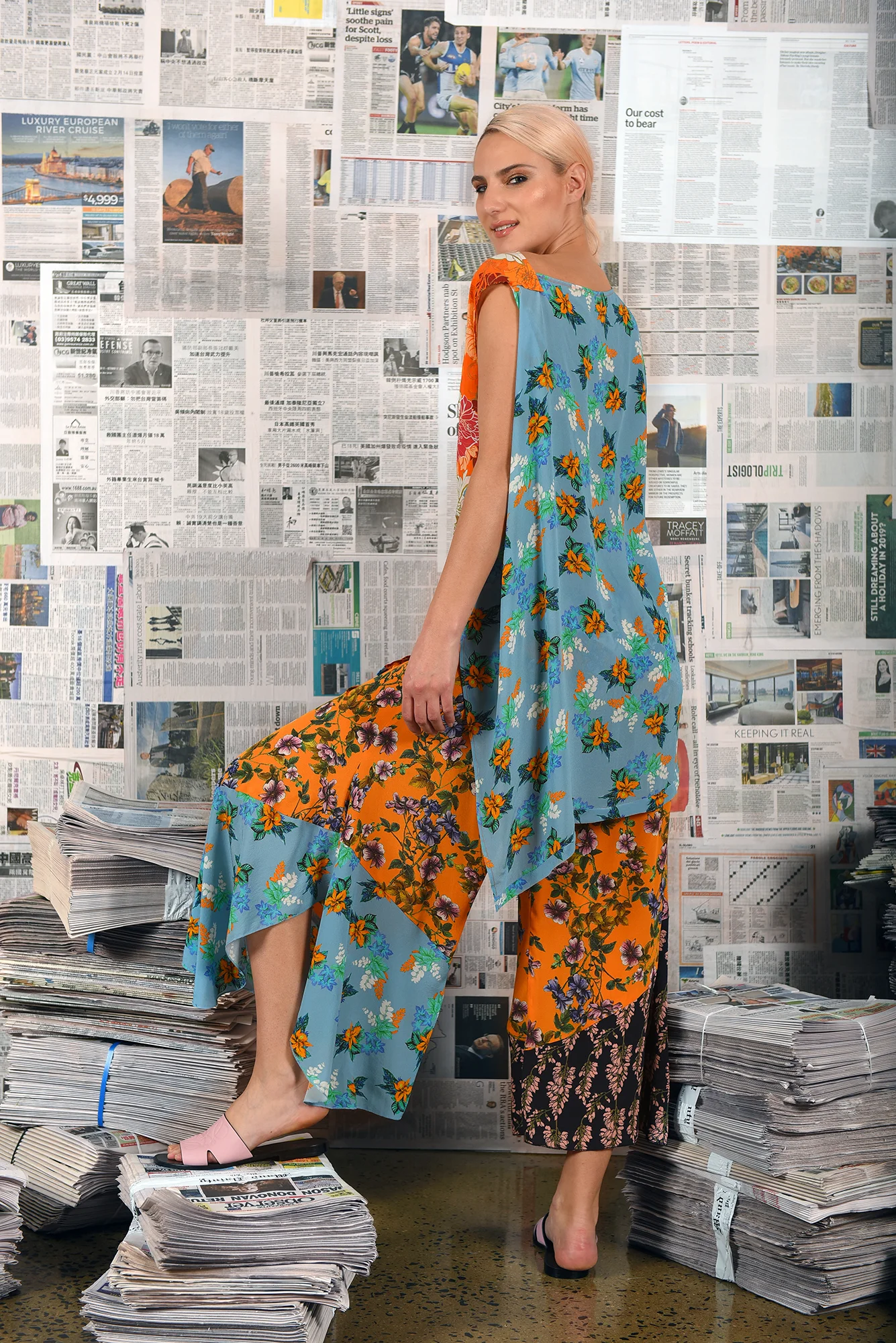 DTY02805 JOURNALIST TOP DTY01548N MCGEHEE PANT MODEL’S OWN SHOES