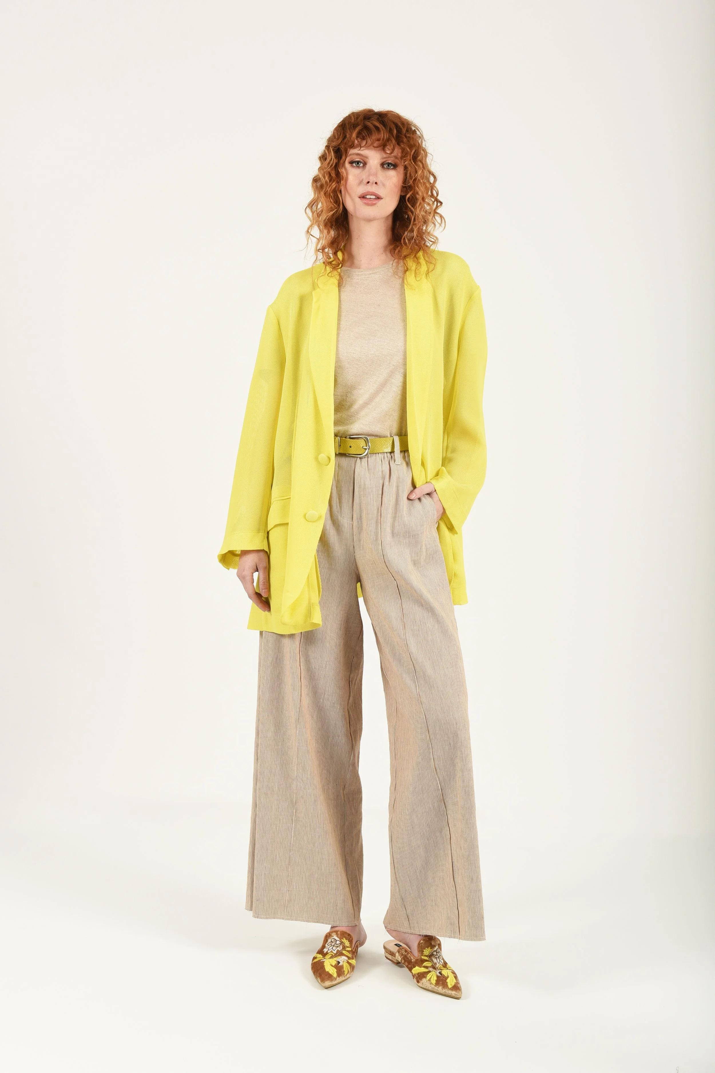  DTY03568 TINTED T-SHIRT  DTY02663C SIMONE JACKET  DTY03554A TRANSLUCENT PANT  MODEL’S OWN BELT  MODEL’S OWN SHOES 