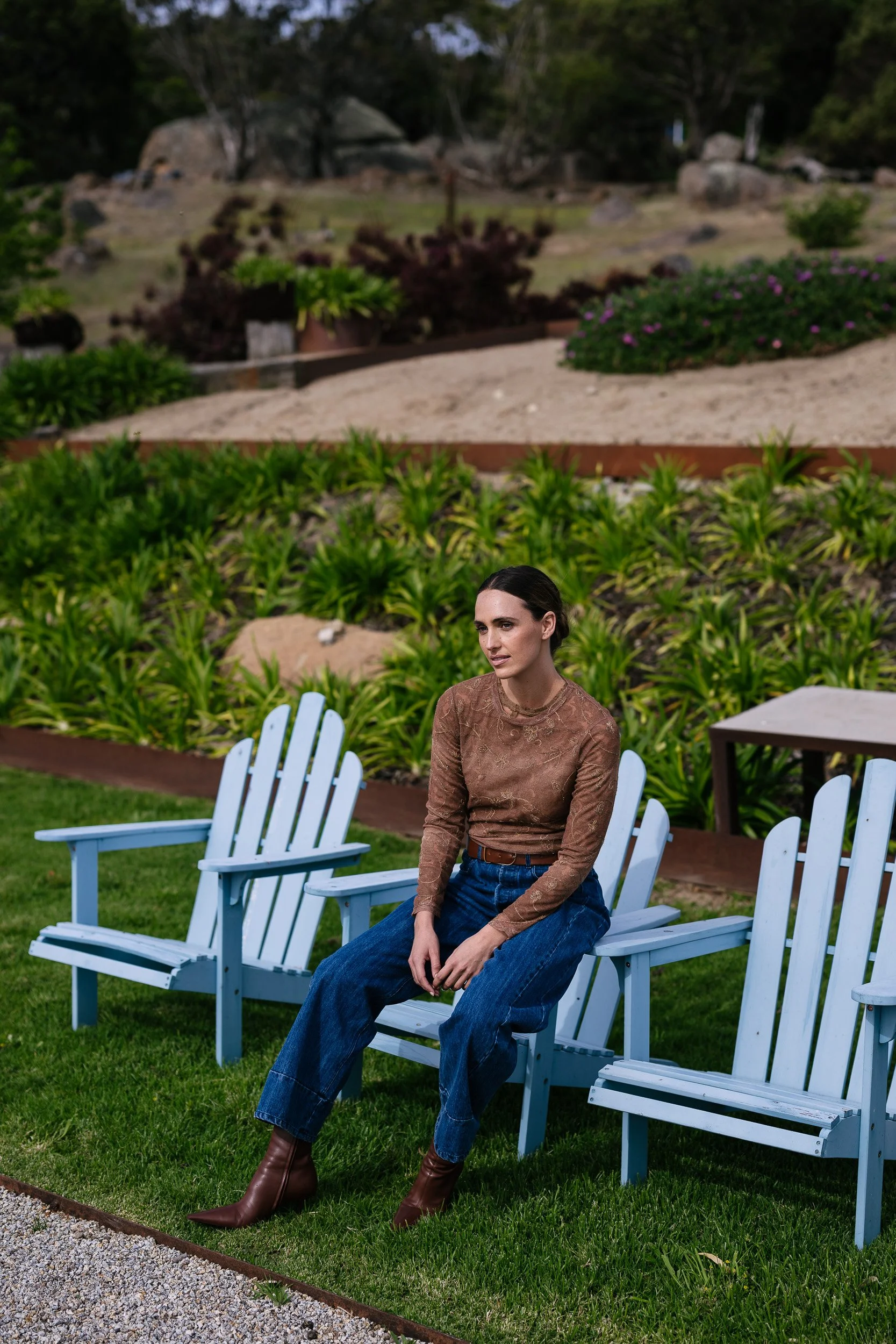  DTY04229A BARRE  DTY04229B BARRE   DTY04373B HAYES  MODEL’S OWN BELT  MODEL’S OWN SHOES 