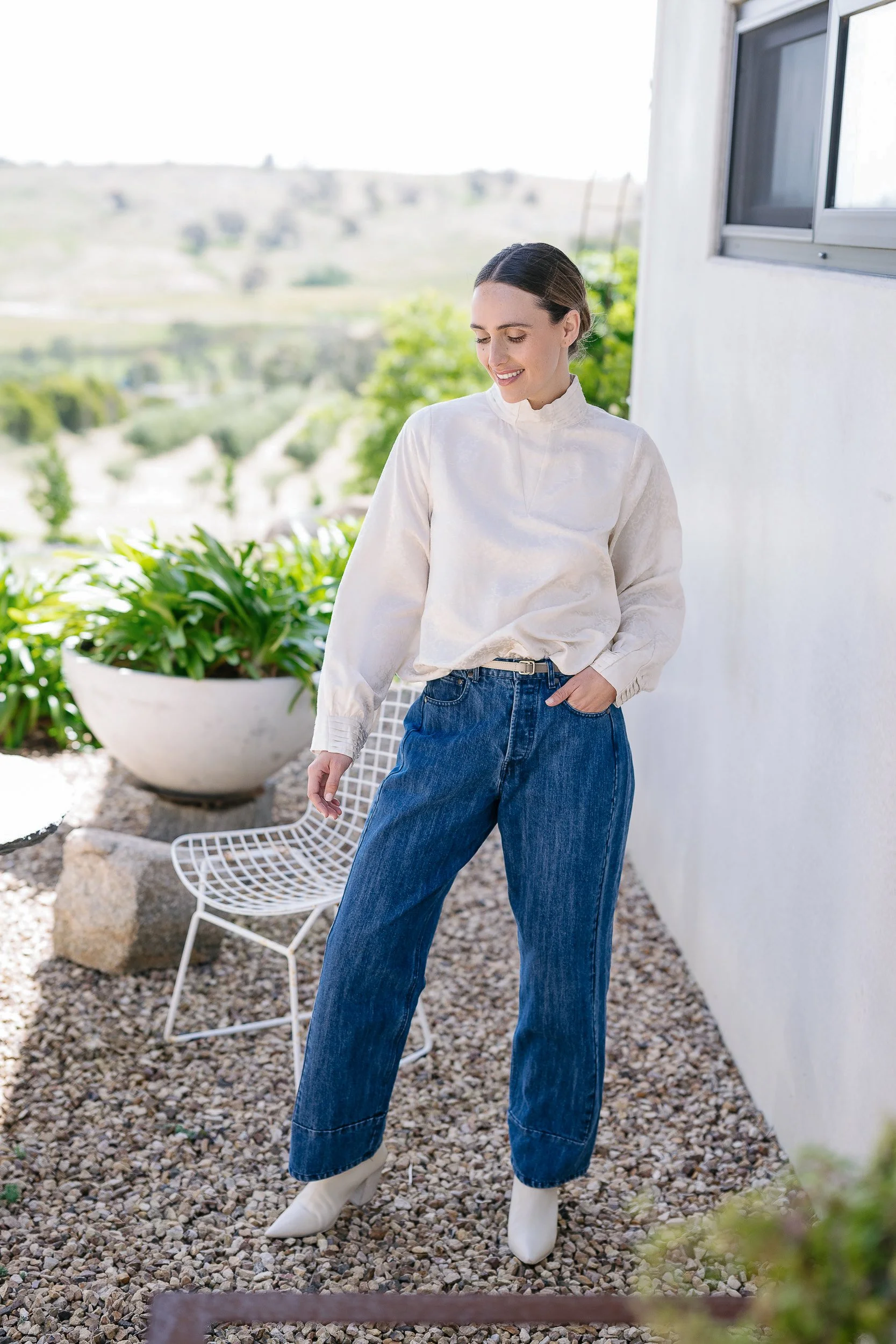  DTY04329L JAIME  DTY04373B HAYES  MODEL’S OWN BELT  MODEL’S OWN SHOES 