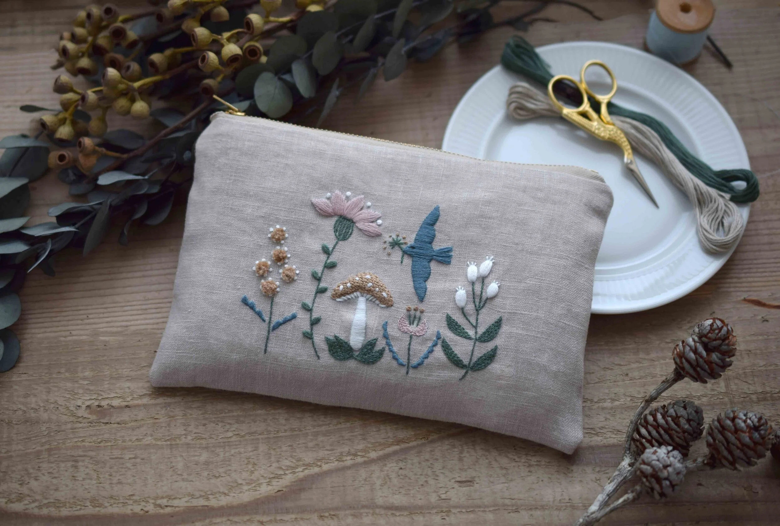 Stumpwork Embroidery スタンプワーク刺繍洋書 立体刺繍洋書 刺繍 図案 本