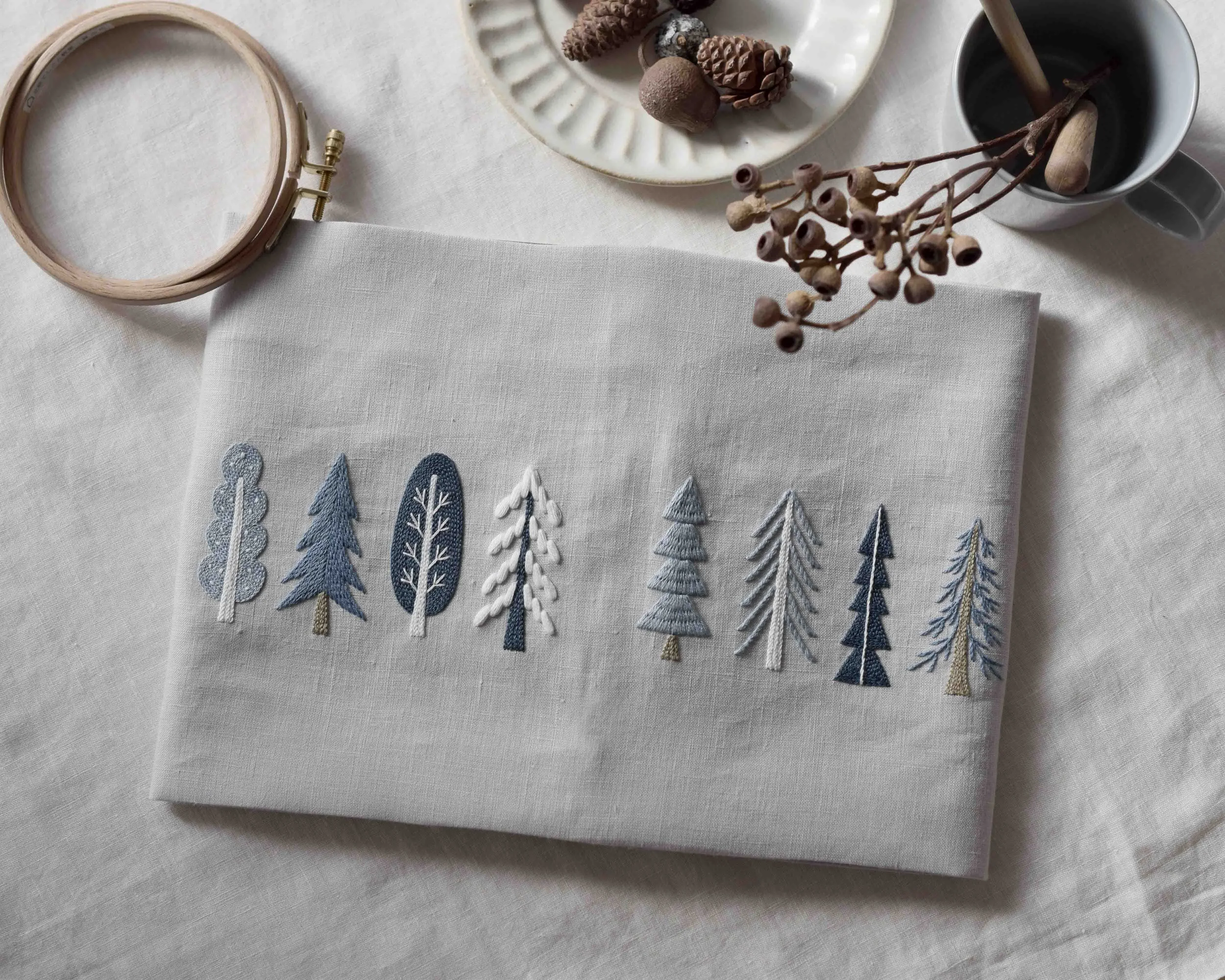 FOREST木々の刺繍北欧の森のブックカバー