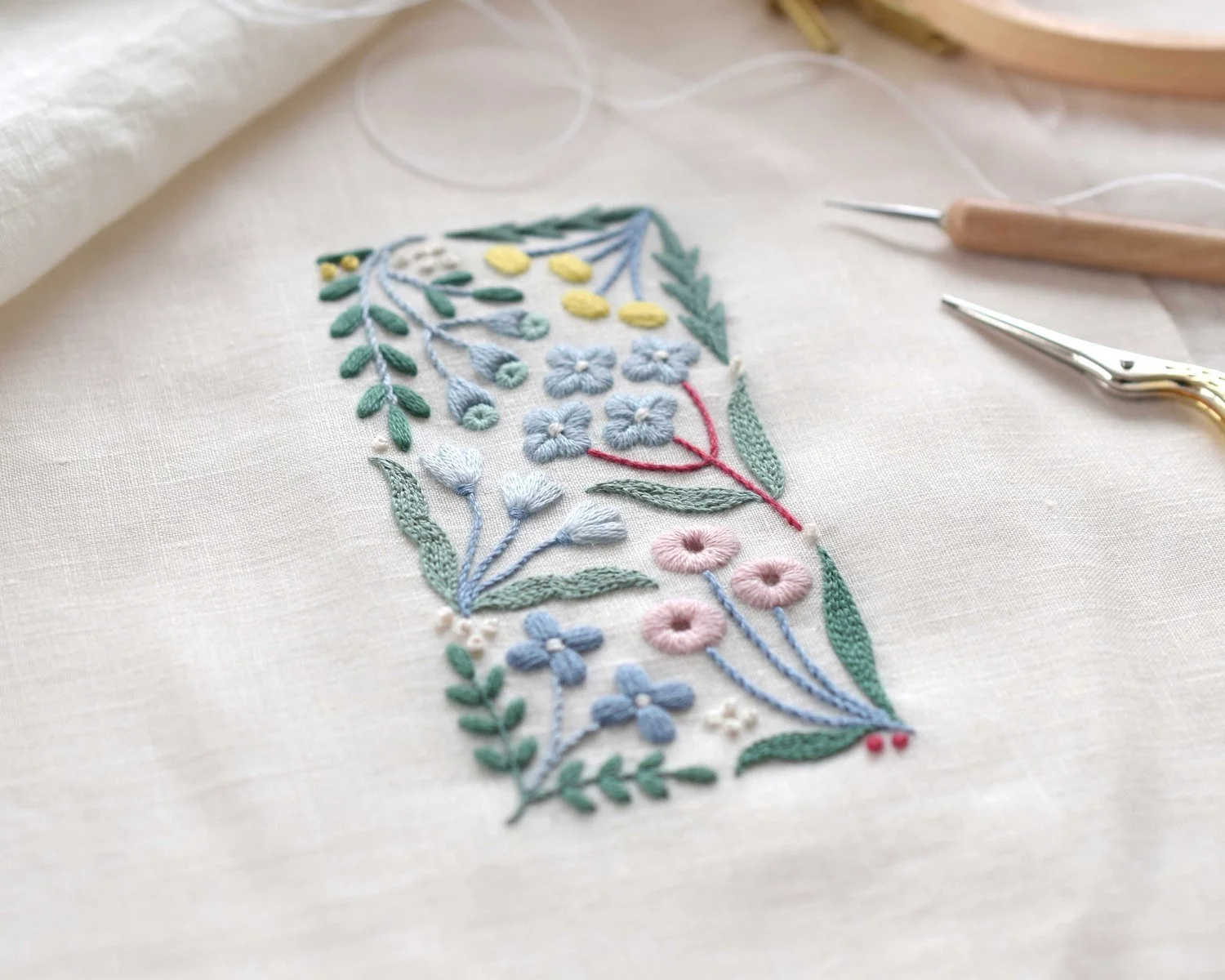 はじめてのカットワーク刺繍