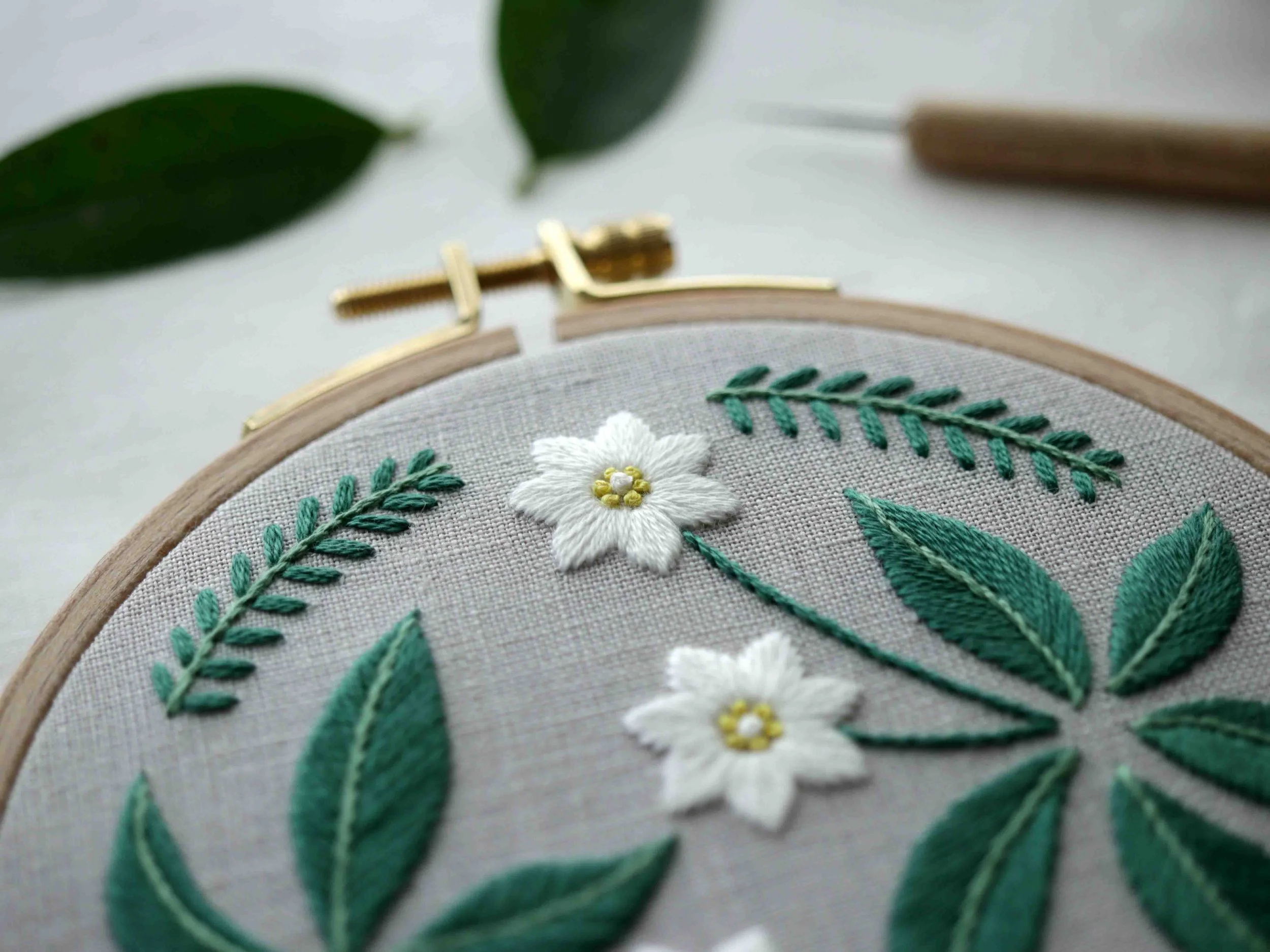 北欧の草花と刺繍_5.jpg