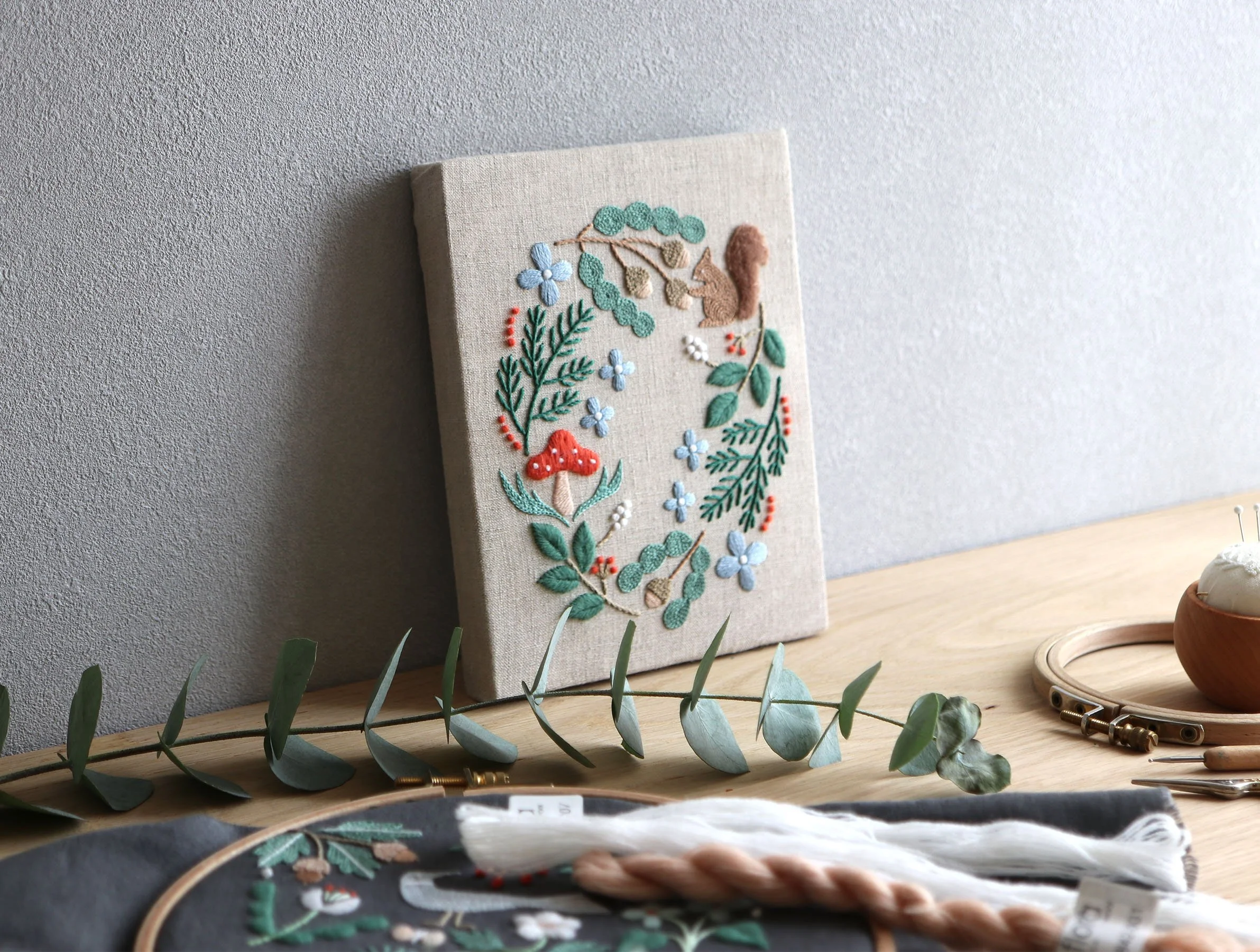 北欧のウール刺繍入門 ー森の小さなモチーフー