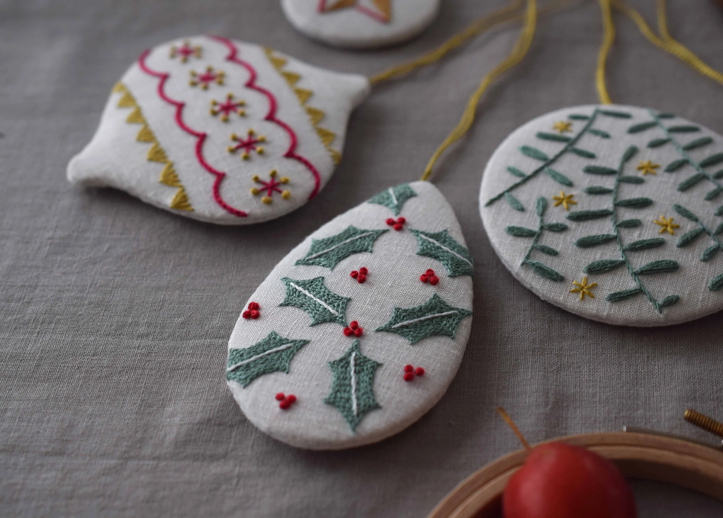 クロスステッチ、オーナメント