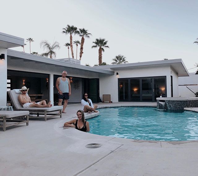 Had such a great relaxing weekend with some amazing friends! Thank you and love you guys! 🌵🌵#littlevacay #desertlife #amazingfriends