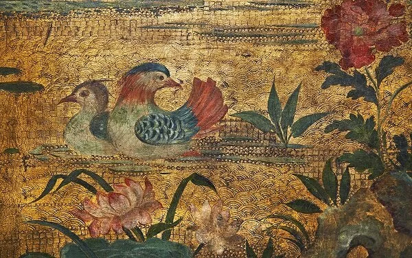 Gilt Leather Screen detail 3 200KB.jpg