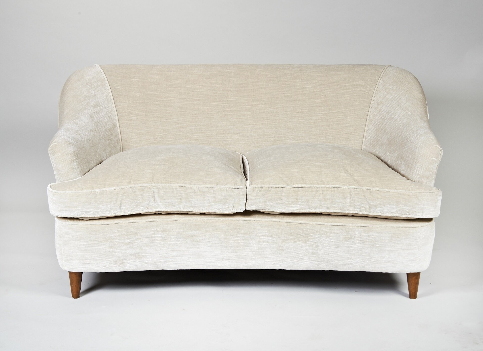 Gio Ponti Sofa H80 W150 D80 front.jpg